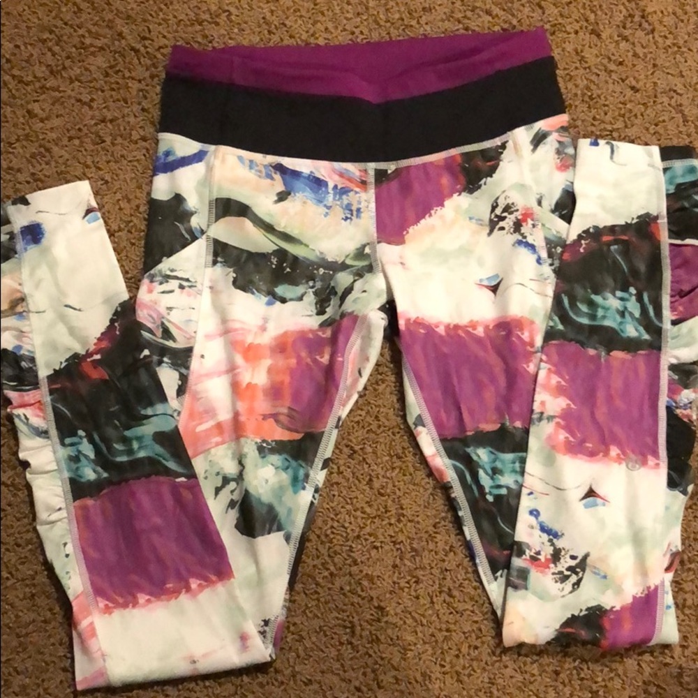 Women’s lululemon leggings-size 6